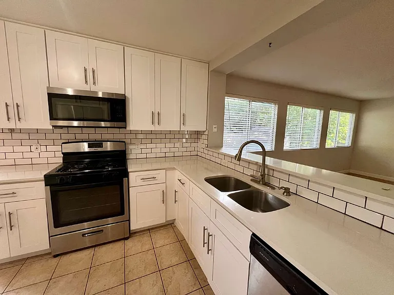 20805 Jumpers Delight Ln — Photo 13