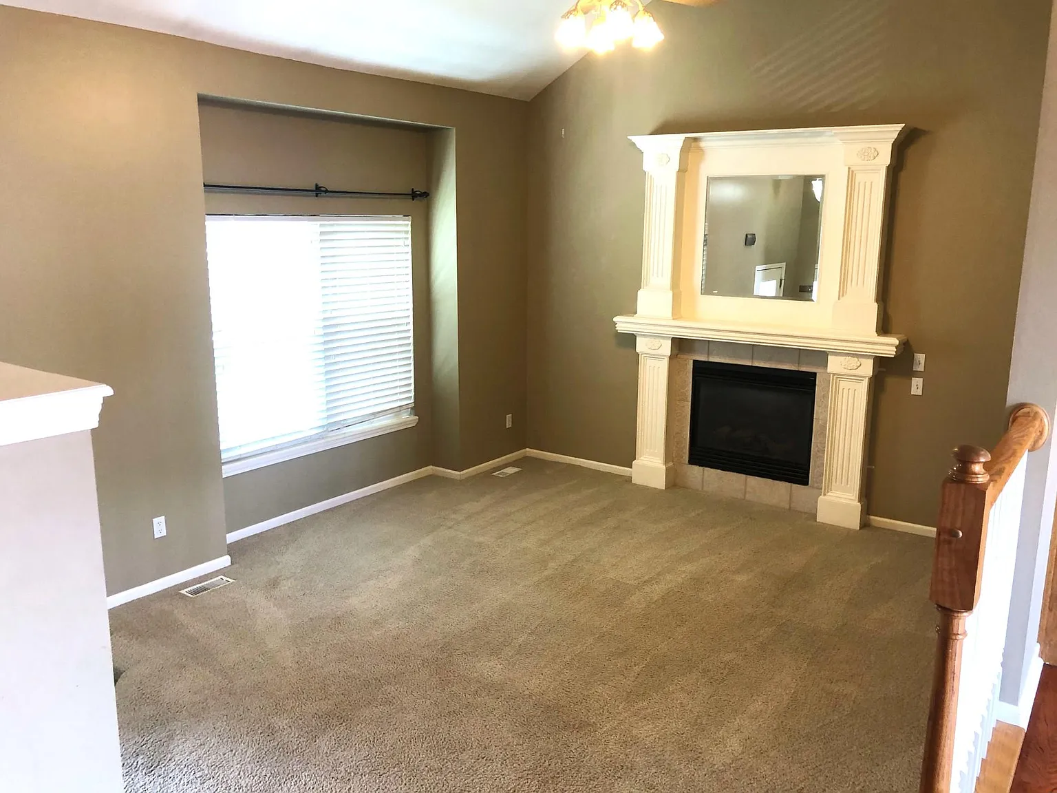 4 bed, 2128 sqft, $2,250 — Photo 3