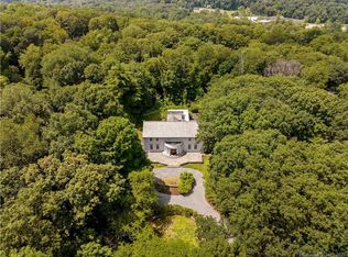 33 Skunk Ln, Wilton, CT 06897