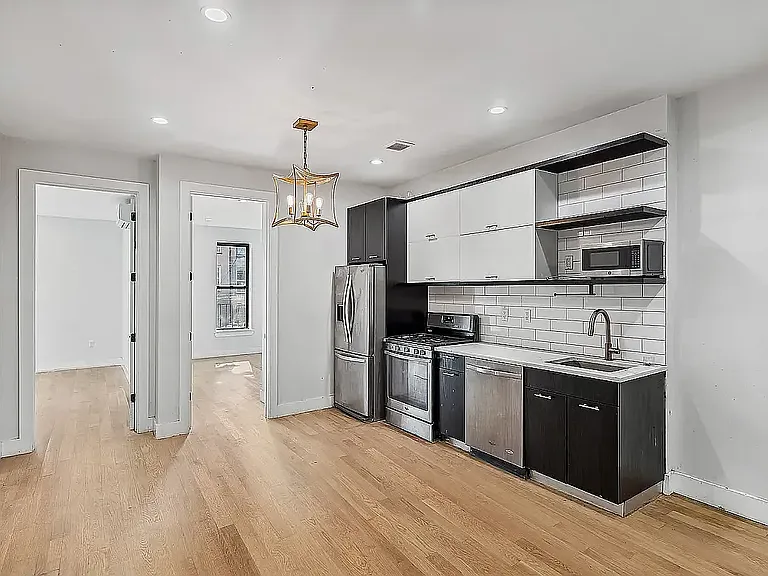 99 Clinton Ave #4 — Photo 2