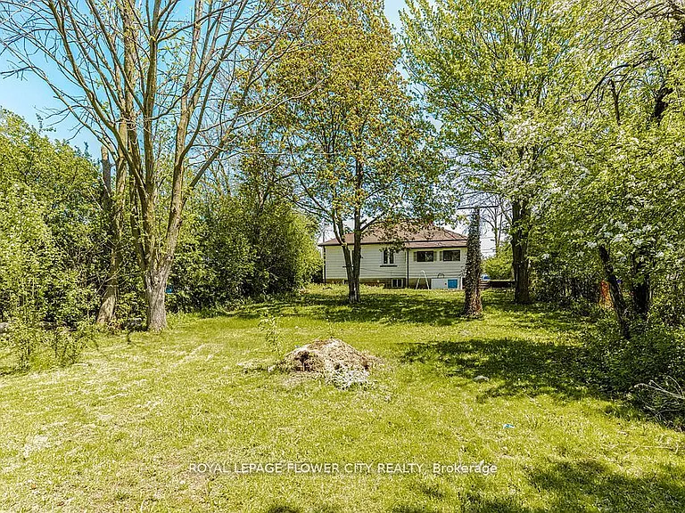 37 Warwick Rd — Photo 45