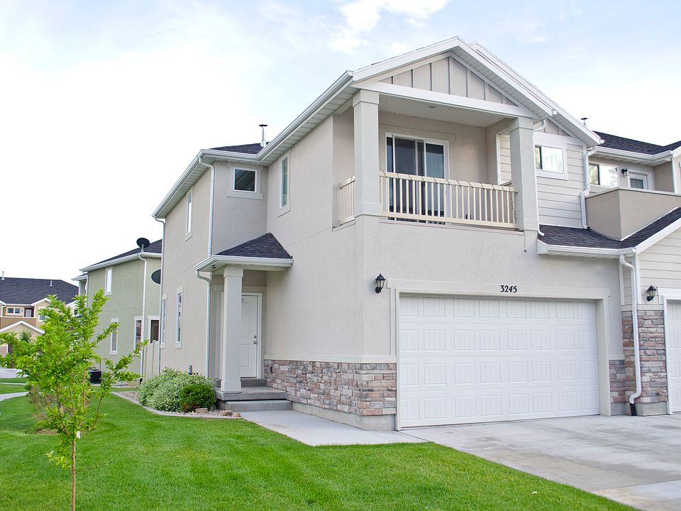 1st image of 3245 W Desert Lily Dr