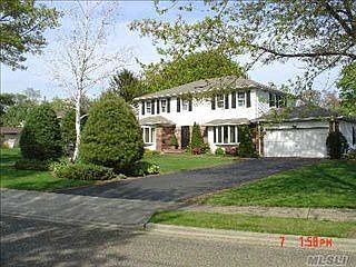 2nd image of 11 Wilshire Dr