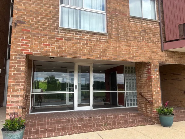 100 Park Ave APT 316, Calumet City, IL 60409