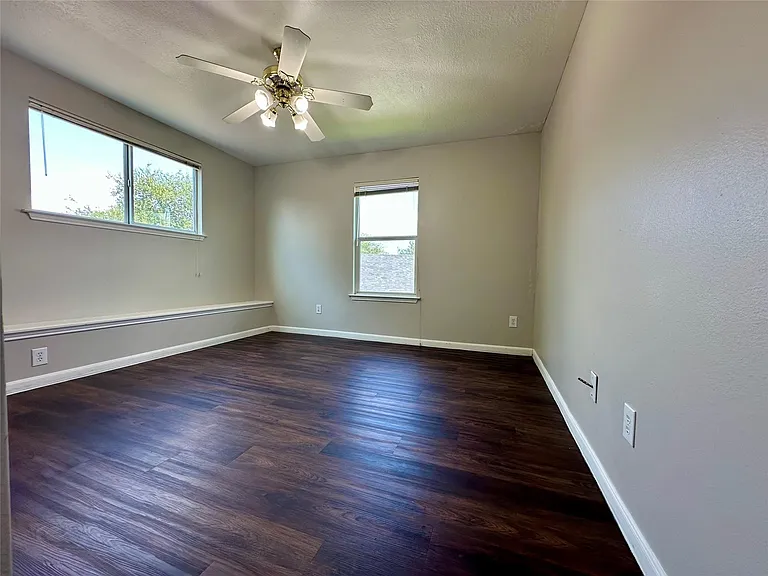 8607 Heather Bluff Ct — Photo 19