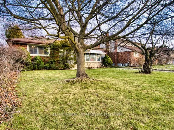 3664 Arlington Ave, Niagara Falls, ON L2J 2X2