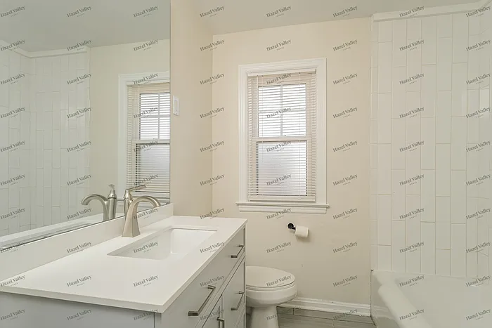 1125 Saint Charles Ave — Photo 10