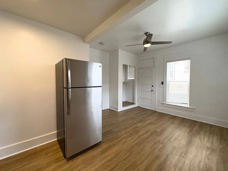 2330 Union St — Photo 12