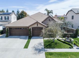 1949 N Burgan Ave, Clovis, CA 93619