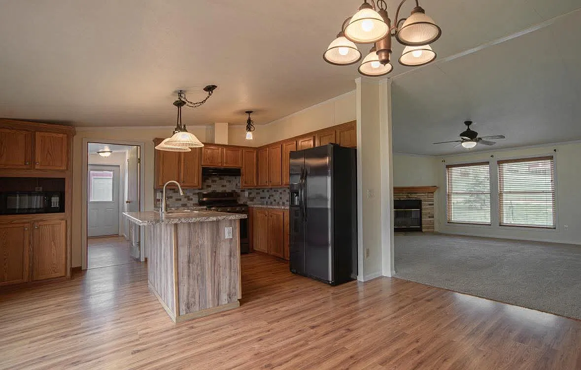 4 bed, 1582 sqft, $2,500 — Photo 4