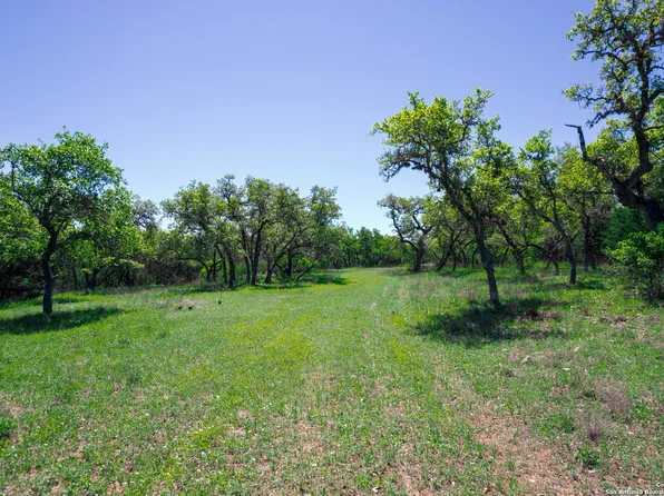 149 FM 1621, Comfort, TX 78013