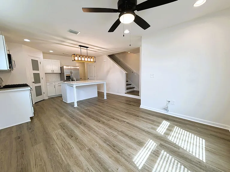 3734 Meadow Vista Ln — Photo 7