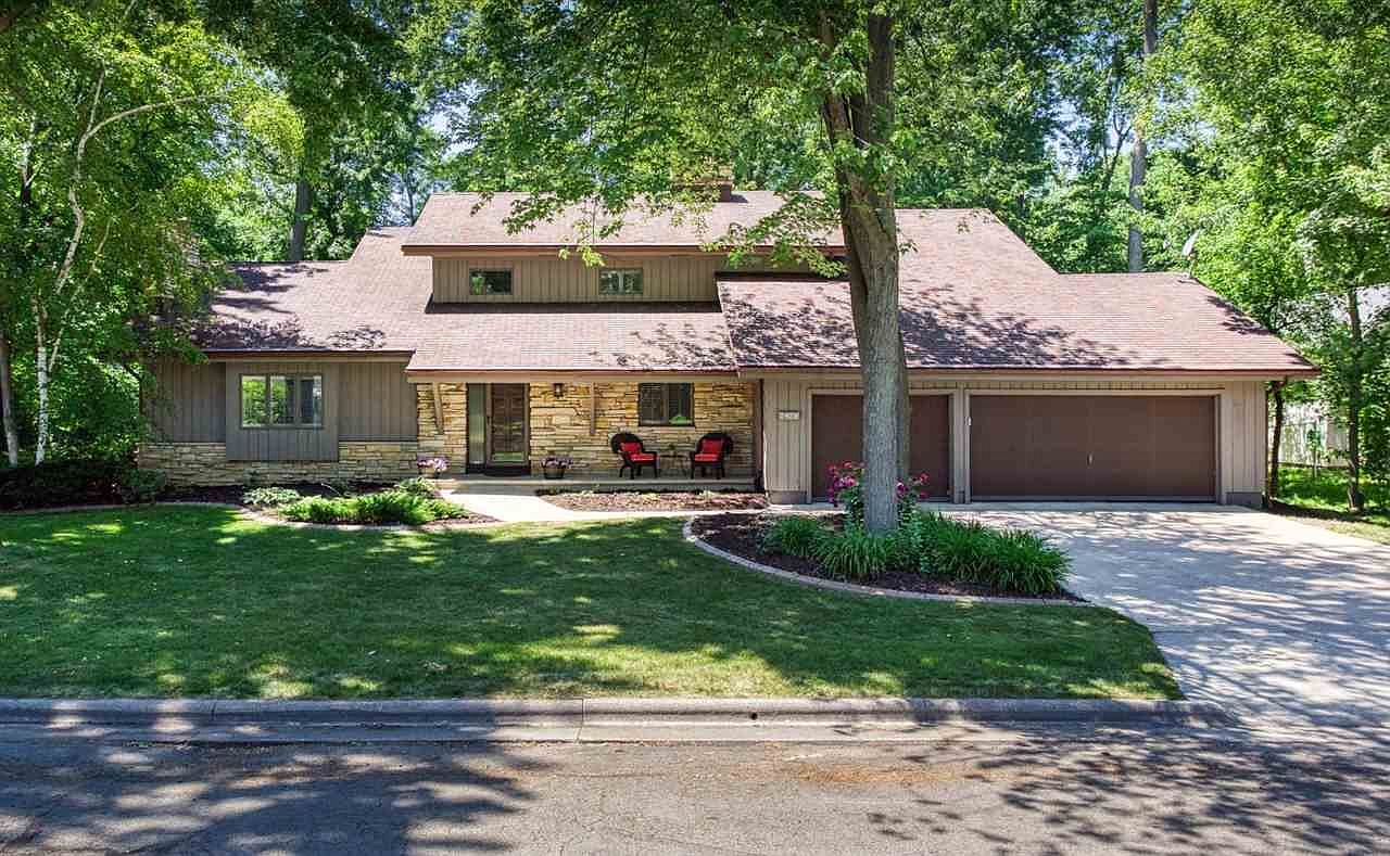 2429 Forest Manor Ct, Neenah, WI 54956 Zillow