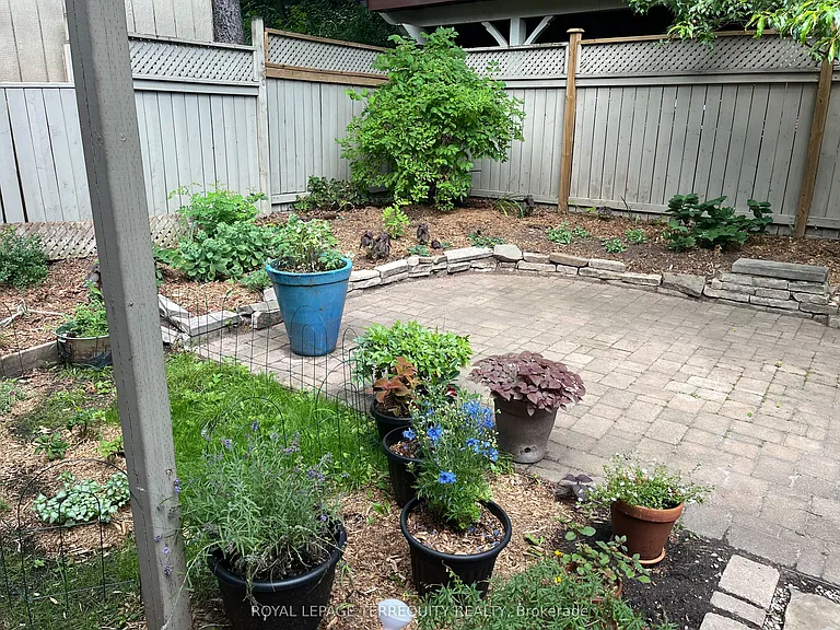 25 Halford Ave — Photo 15