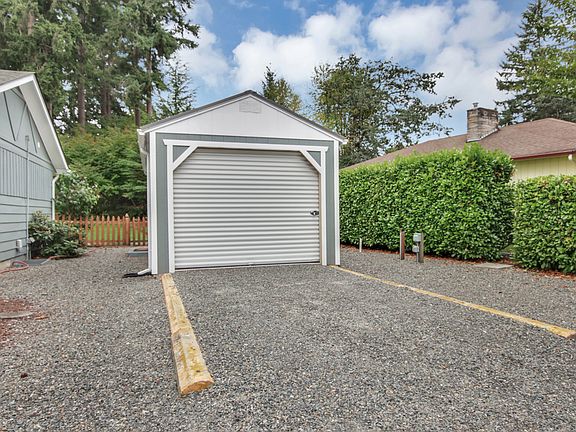 4th image of 908 173rd St S