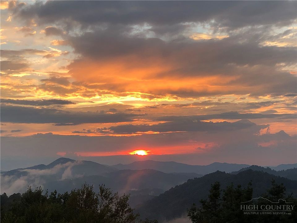 31st image of 962 Hawks Roost Trail