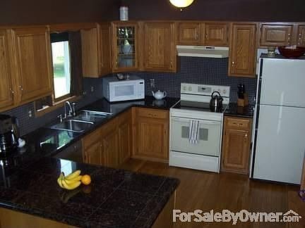 Kitchen
						:
						New Granite counter tops