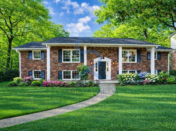 105 Whispering Way