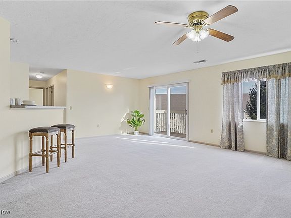 2nd image of 1465 Buckingham Gate Blvd Unit D