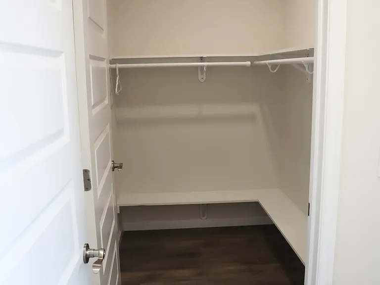 Clark street apartments — Photo 23