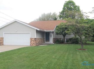 3449 Curtice Rd, Northwood, OH 43619