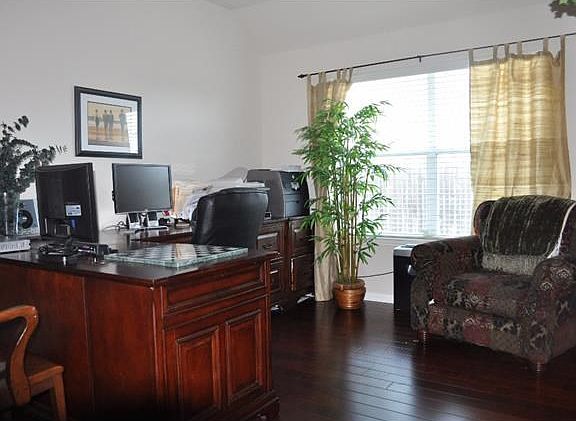 4th image of 607 Stansted Manor Dr