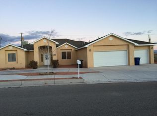 10524 Dover St NW, Albuquerque, NM 87114