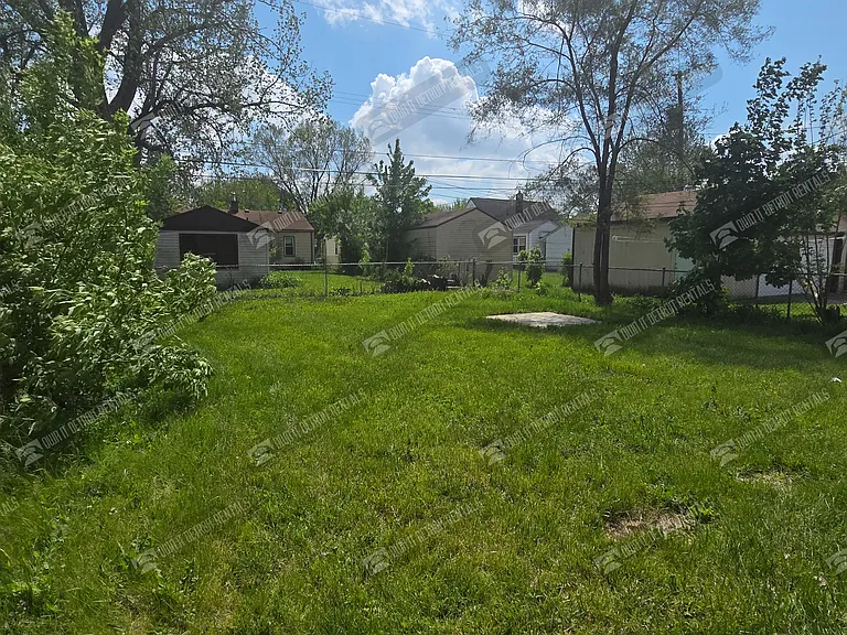 8460 Timken Ave — Photo 3