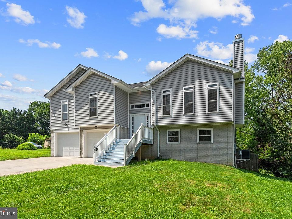 1st image of 266 Riverside Dr