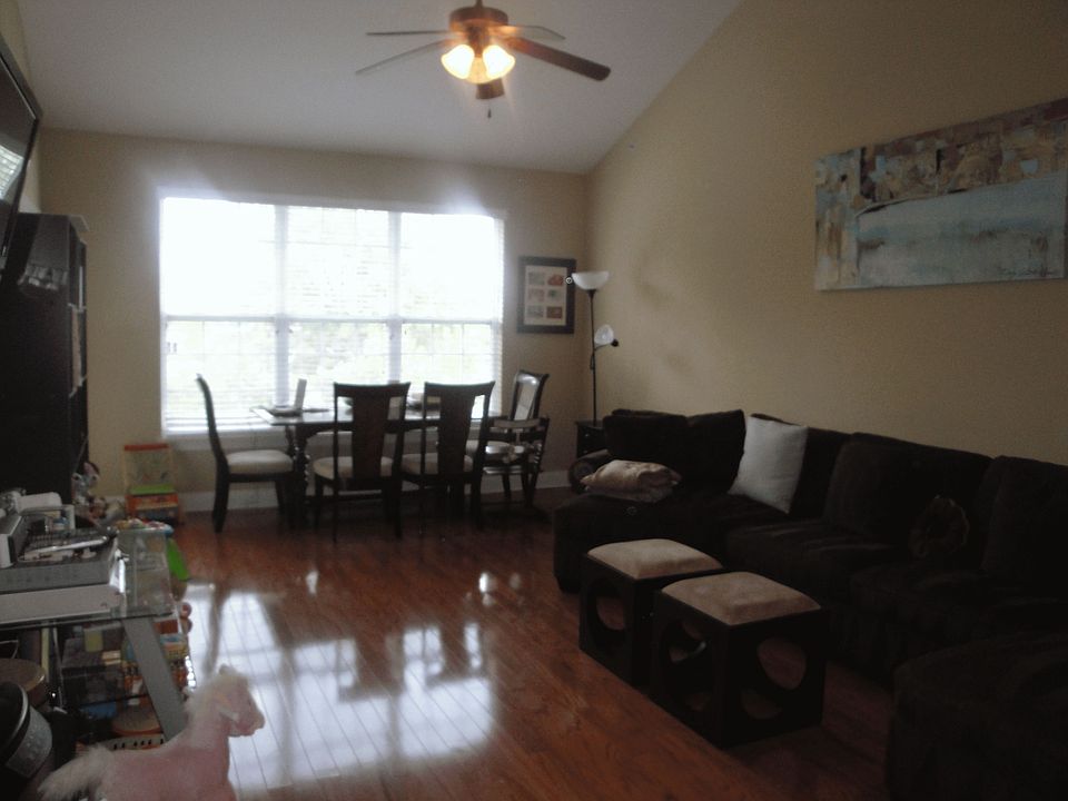 1st image of 3201 Aspen Grv APT L7