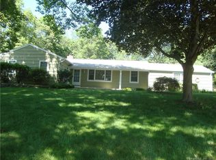 27 Sportsman Dr, Shelton, CT 06484