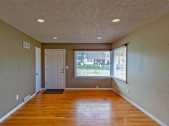 3rd image of 3303 E 21st Ave