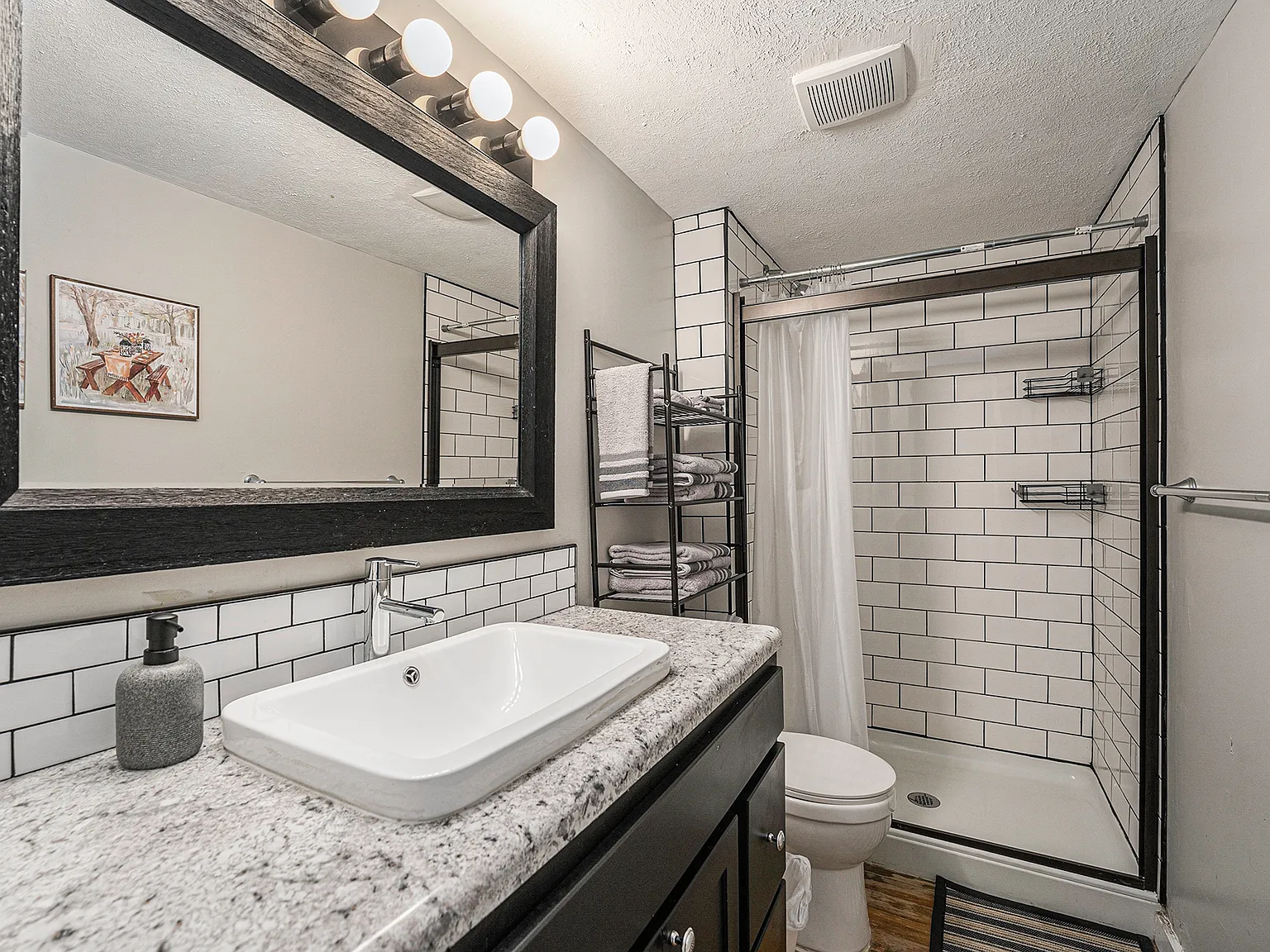 2 bed, 900 sqft, $2,797 — Photo 2