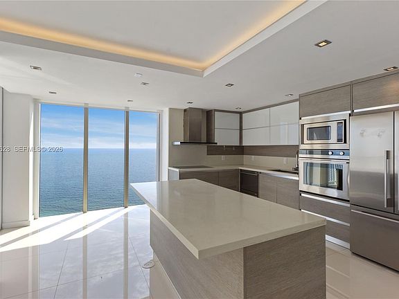 3rd image of 881 Ocean Dr APT 18F