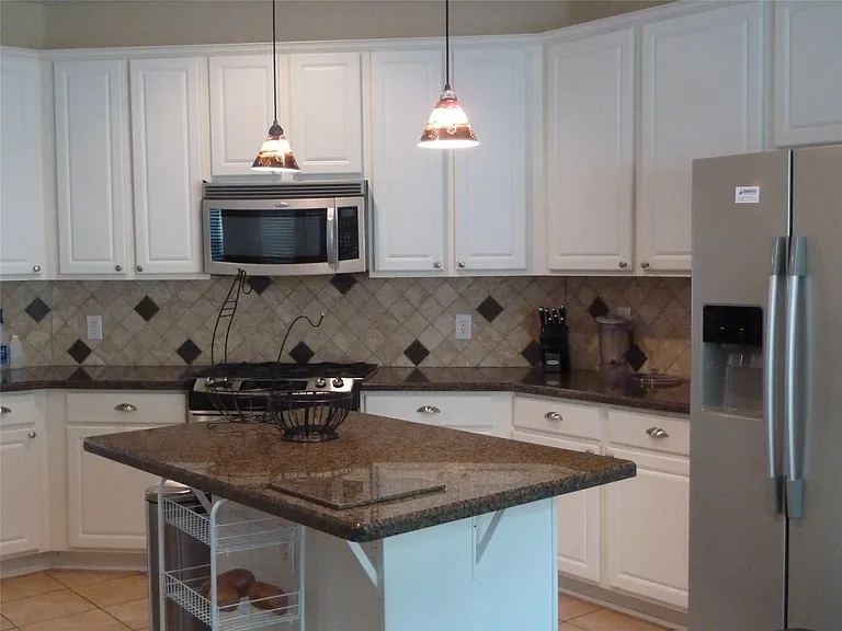 22554 Bristolwood Ct — Photo 6