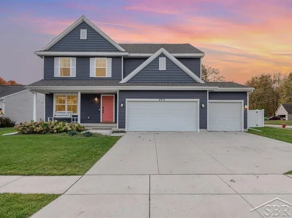 4711 Trotters Pointe Cir, Midland, MI 48642