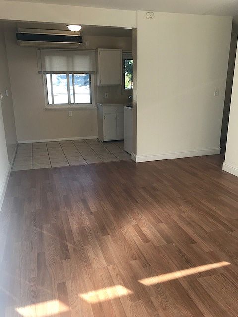 1st image of 185 Duane St APT 12