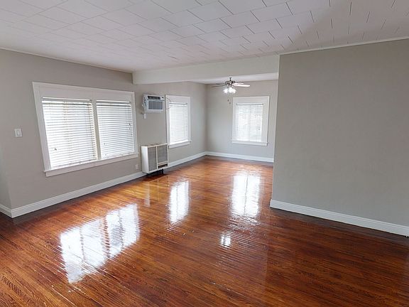 3rd image of 863 S Normandie Ave #0