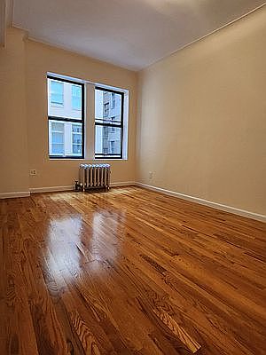 2nd image of 302 W 87th St APT 35