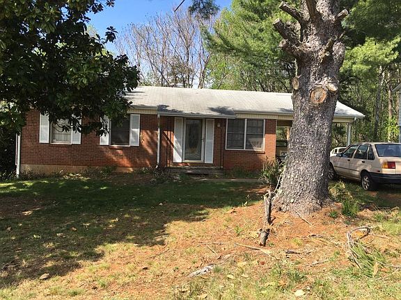 2nd image of 106 Crestwood Ct