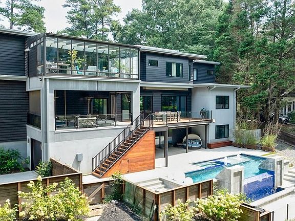 3rd image of 4036 Statewood Rd NE