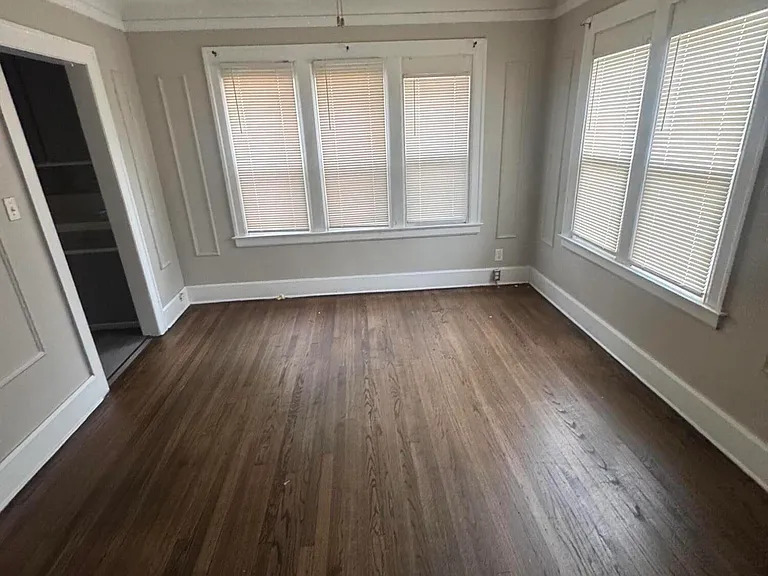 15940 Hackett St — Photo 3