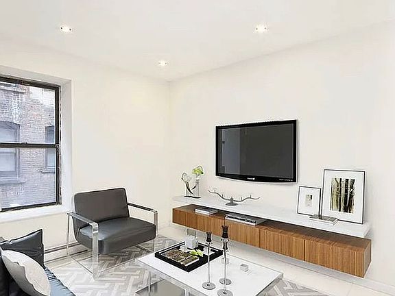 2nd image of 3 W 108th St APT 23