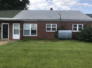 306 Pilgrim Rd, New Castle, DE 19720