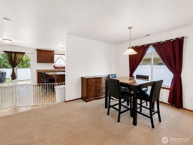 5th image of 1249 Jones Street