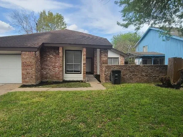 7702 Candlegreen Ln, Houston, TX 77071