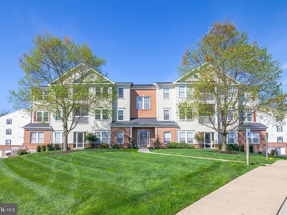 1st image of 303 Willrich Cir Unit J