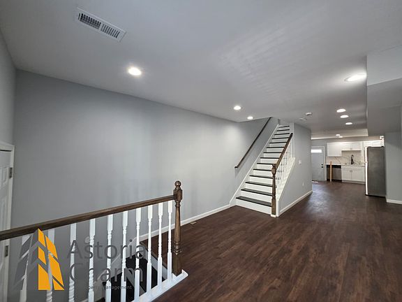 2nd image of 408 N Belnord Ave