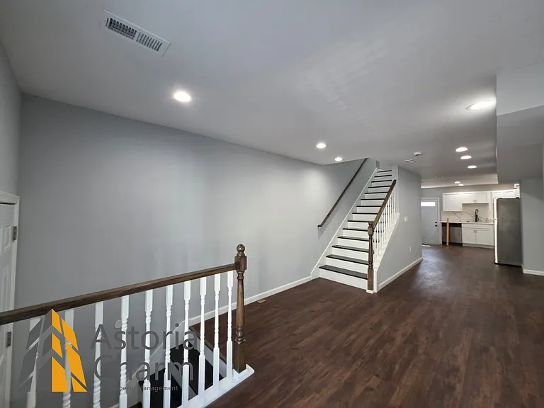 408 N Belnord Ave — Photo 2