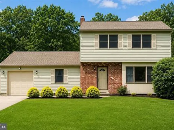 46 Christian Dr, Pittsgrove, NJ 08318